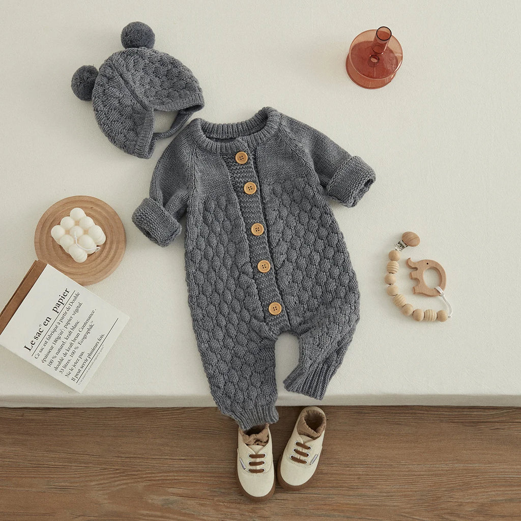 Baby-Winterjumpsuit 2er-Set – Strick, Langarm & Bärchen-Mütze