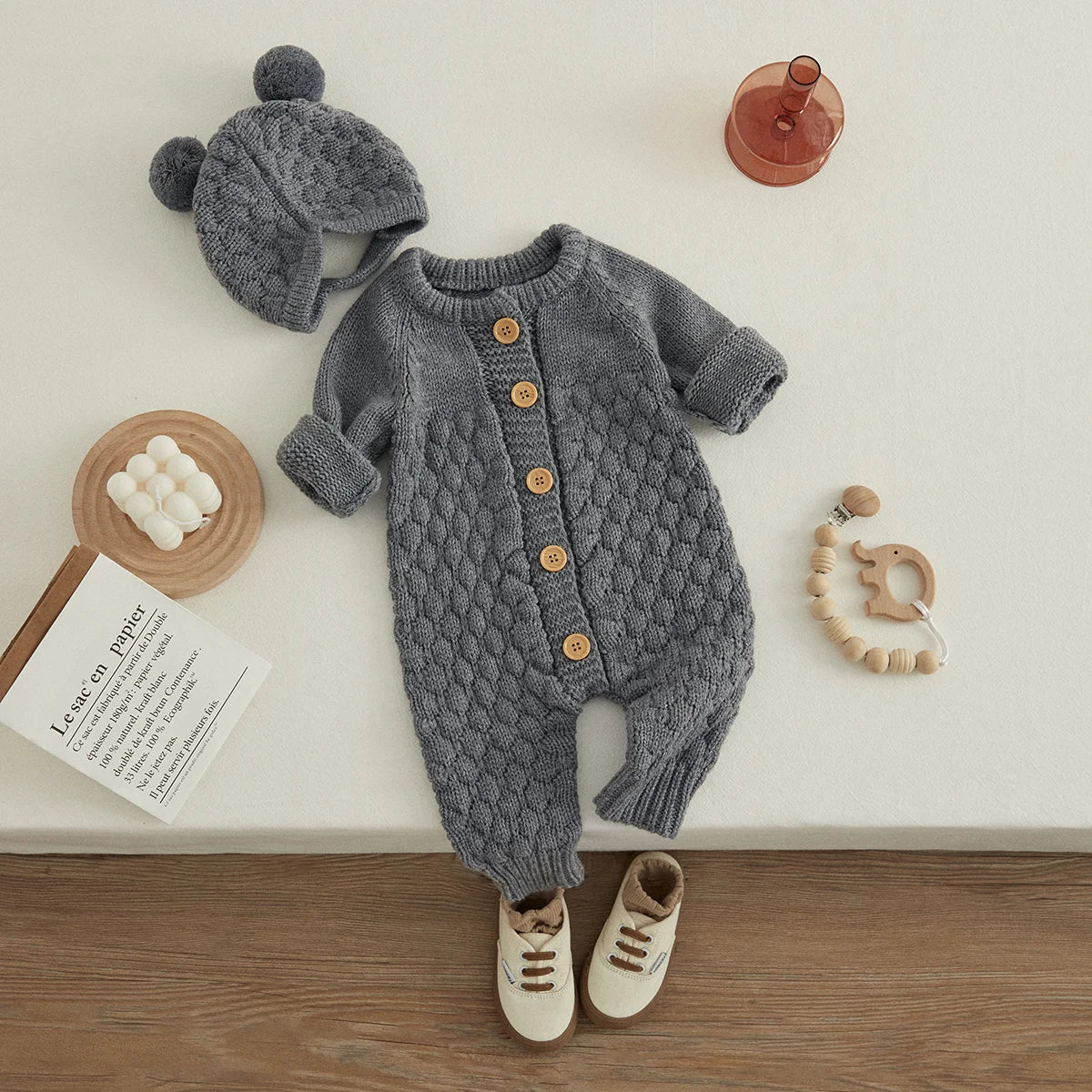 Baby-Winterjumpsuit 2er-Set – Strick, Langarm & Bärchen-Mütze