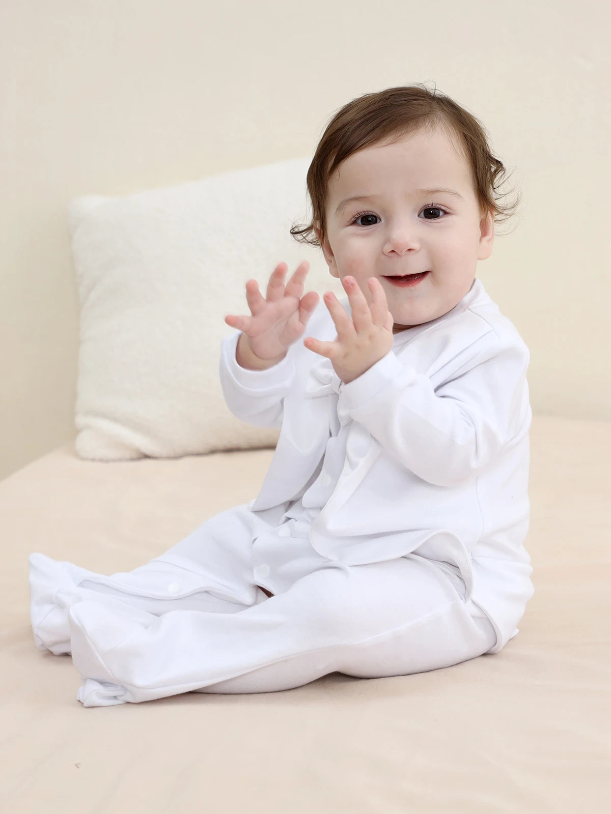 Baby-Taufoutfit Junge – Smoking, Weiß & Elegant