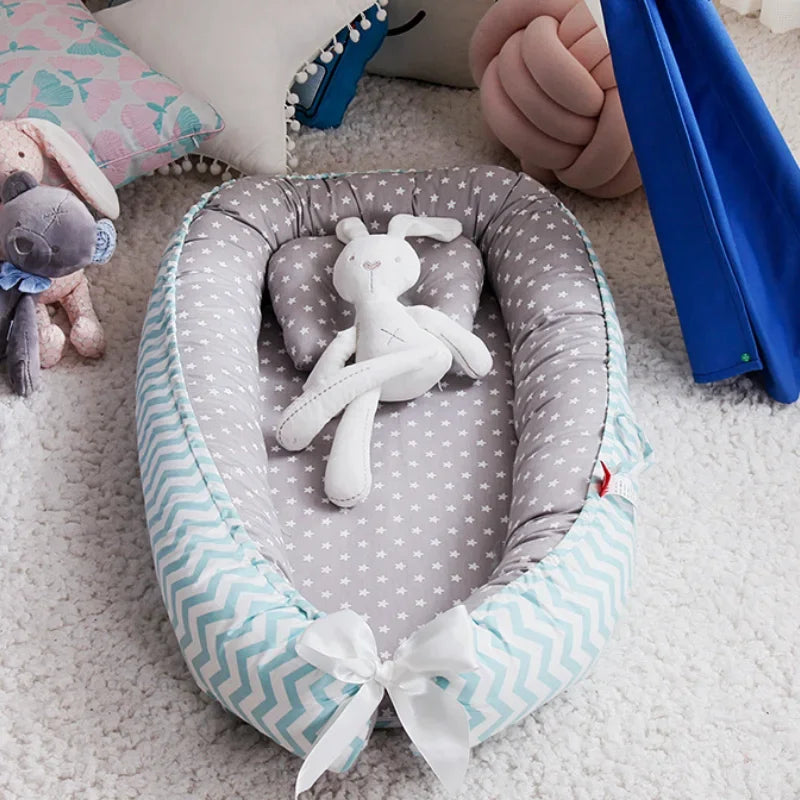 Baby-Nestbett 85×50 cm – Reisebett mit Kissen & Bettumrandung
