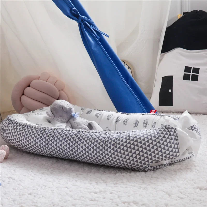 Baby-Nestbett 85×50 cm – Reisebett mit Kissen & Bettumrandung