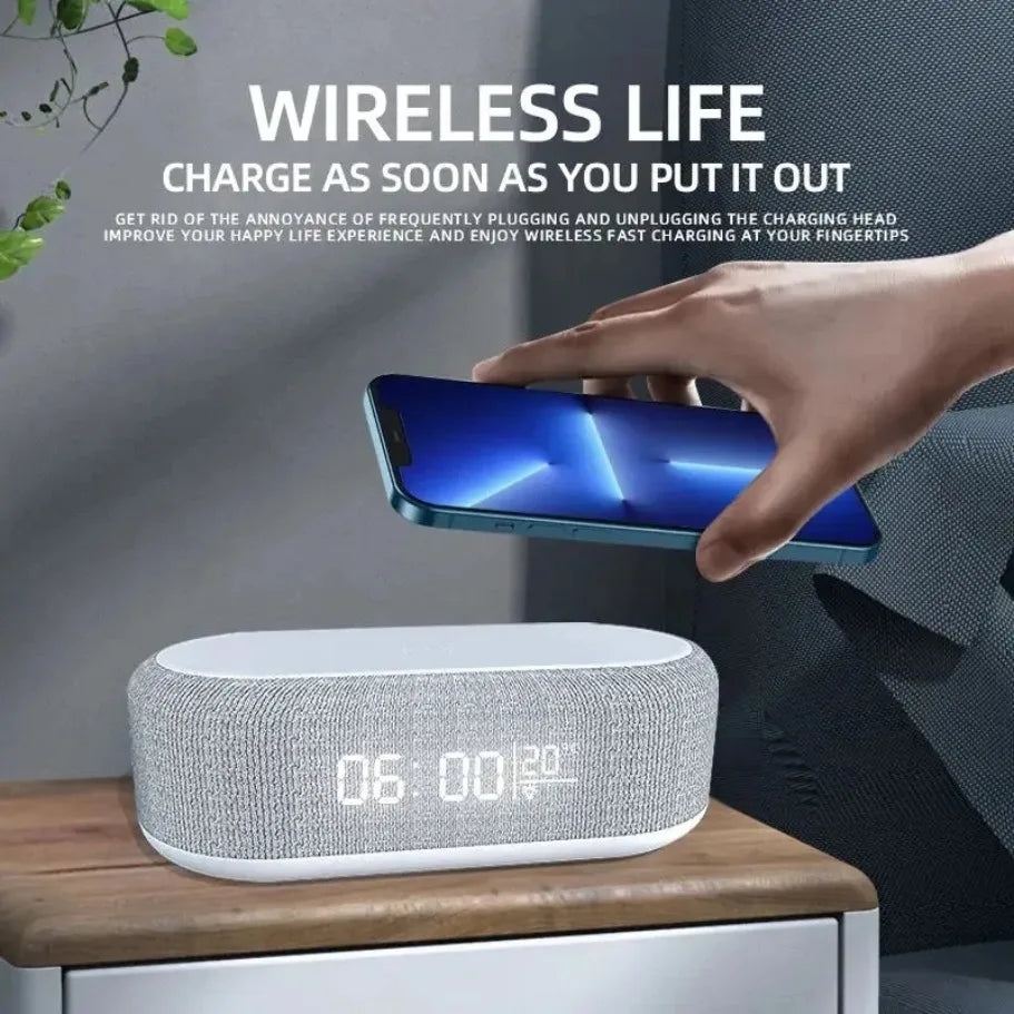 Wecker mit kabelloser Ladestation – Nachtlicht, Thermometer & 15W Fast Charging