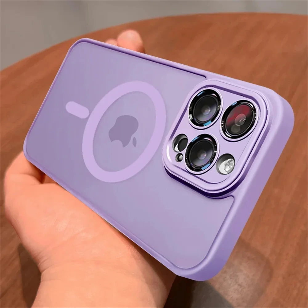iPhone Hülle mit Objektivschutz – Matt, Transluzent & MagSafe