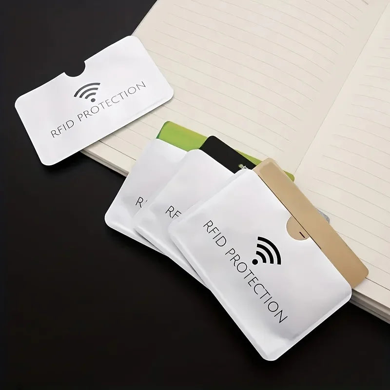 RFID-Schutzhüllen aus Aluminium – 10er Set | Kartenschutz vor digitalem Auslesen