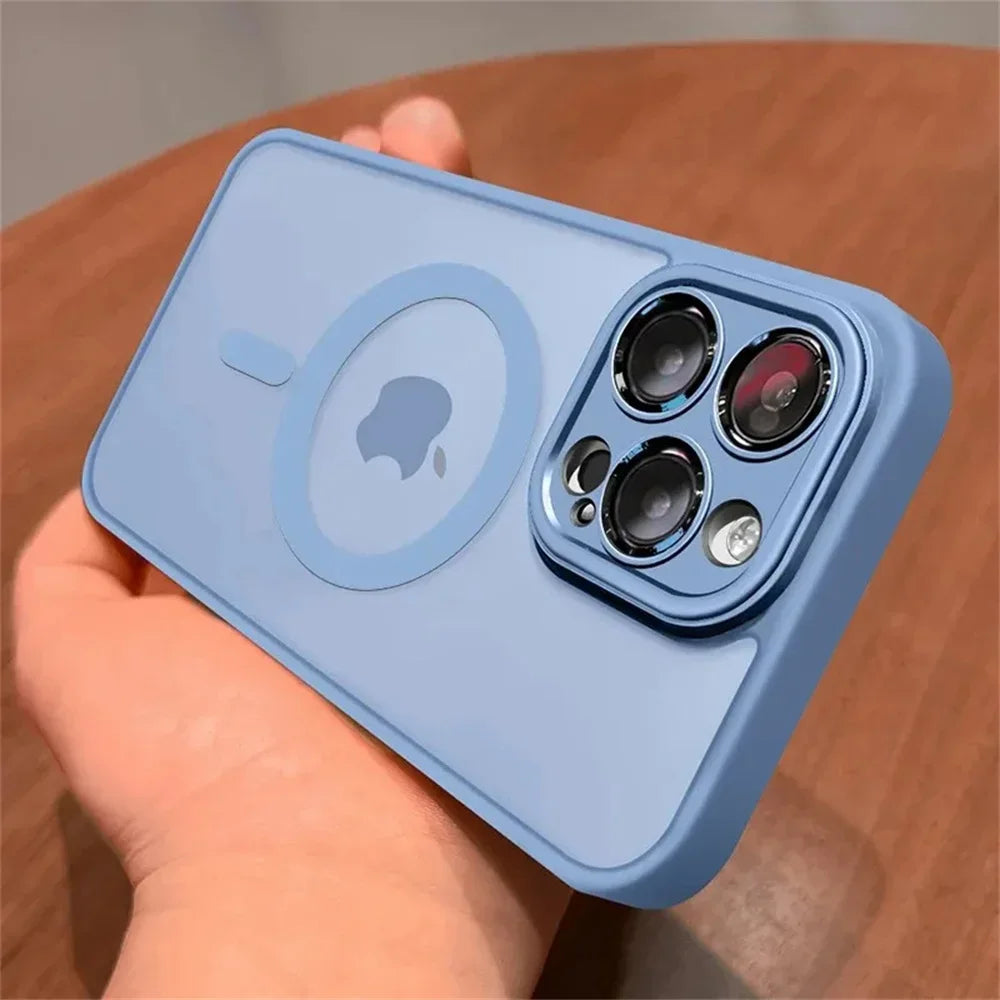 iPhone Hülle mit Objektivschutz – Matt, Transluzent & MagSafe