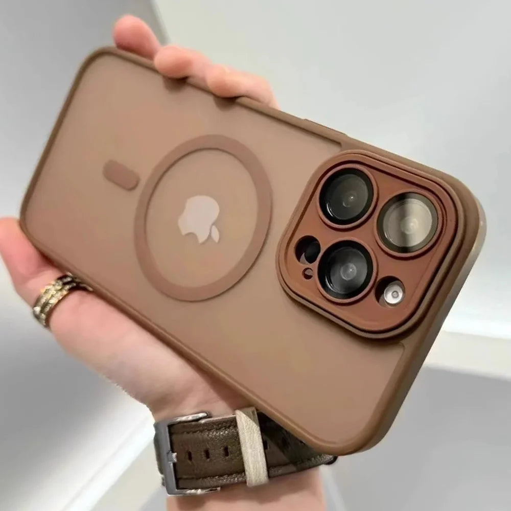 iPhone Hülle mit Objektivschutz – Matt, Transluzent & MagSafe