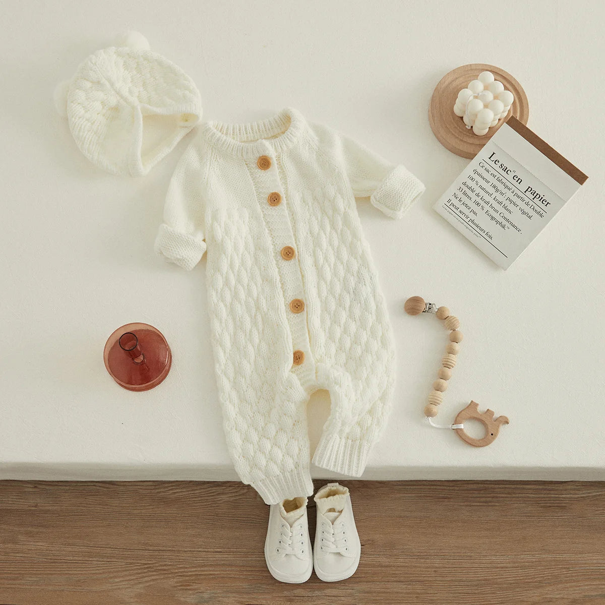 Baby-Winterjumpsuit 2er-Set – Strick, Langarm & Bärchen-Mütze